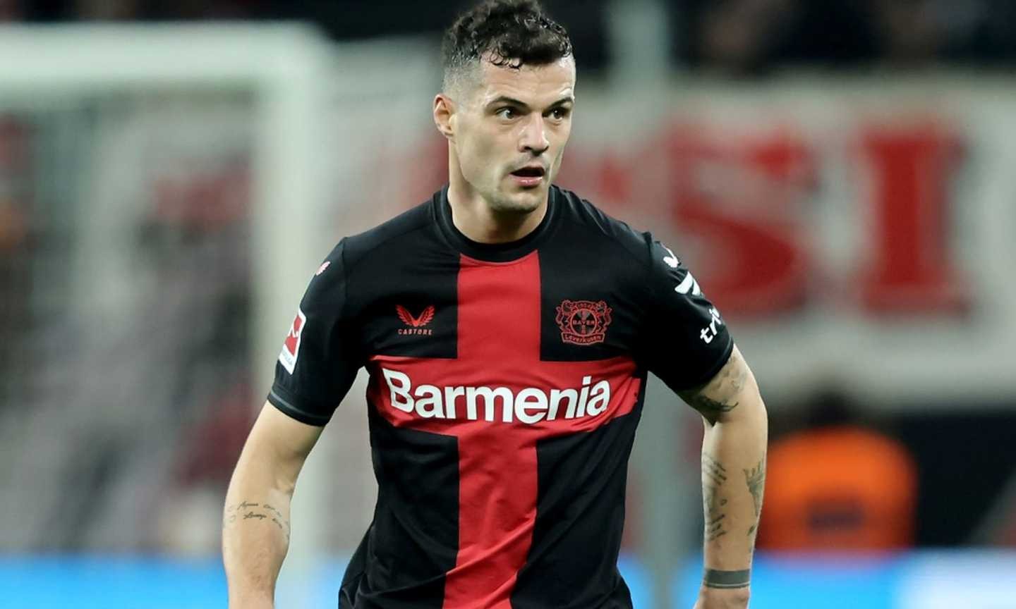 Granit Xhaka trong màu áo Bayer Leverkusen, mục tiêu chuyển nhượng của AC Milan để tăng cường sức mạnh tuyến giữa