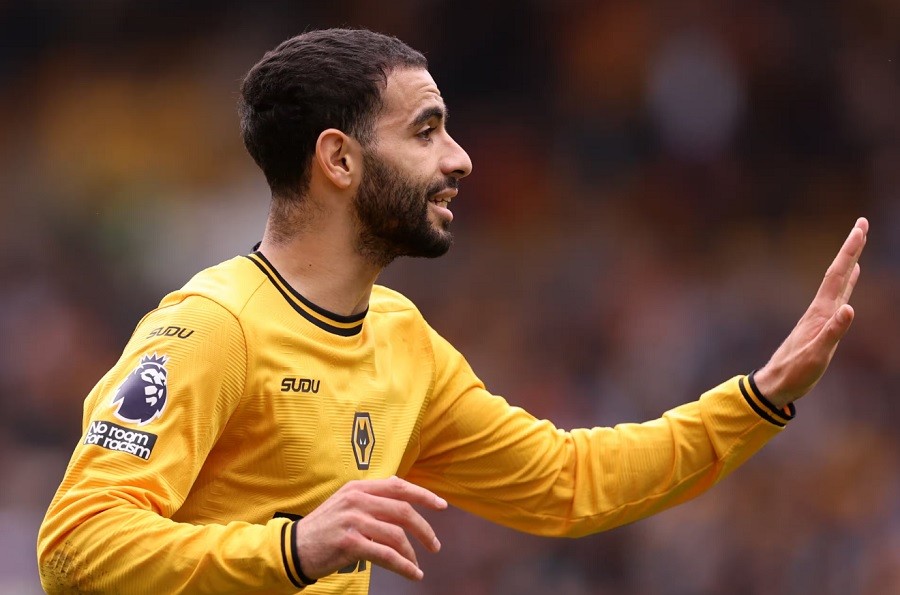 Hậu vệ Rayan Ait-Nouri của Wolves chuẩn bị gia nhập Man City với phí 40 triệu euro