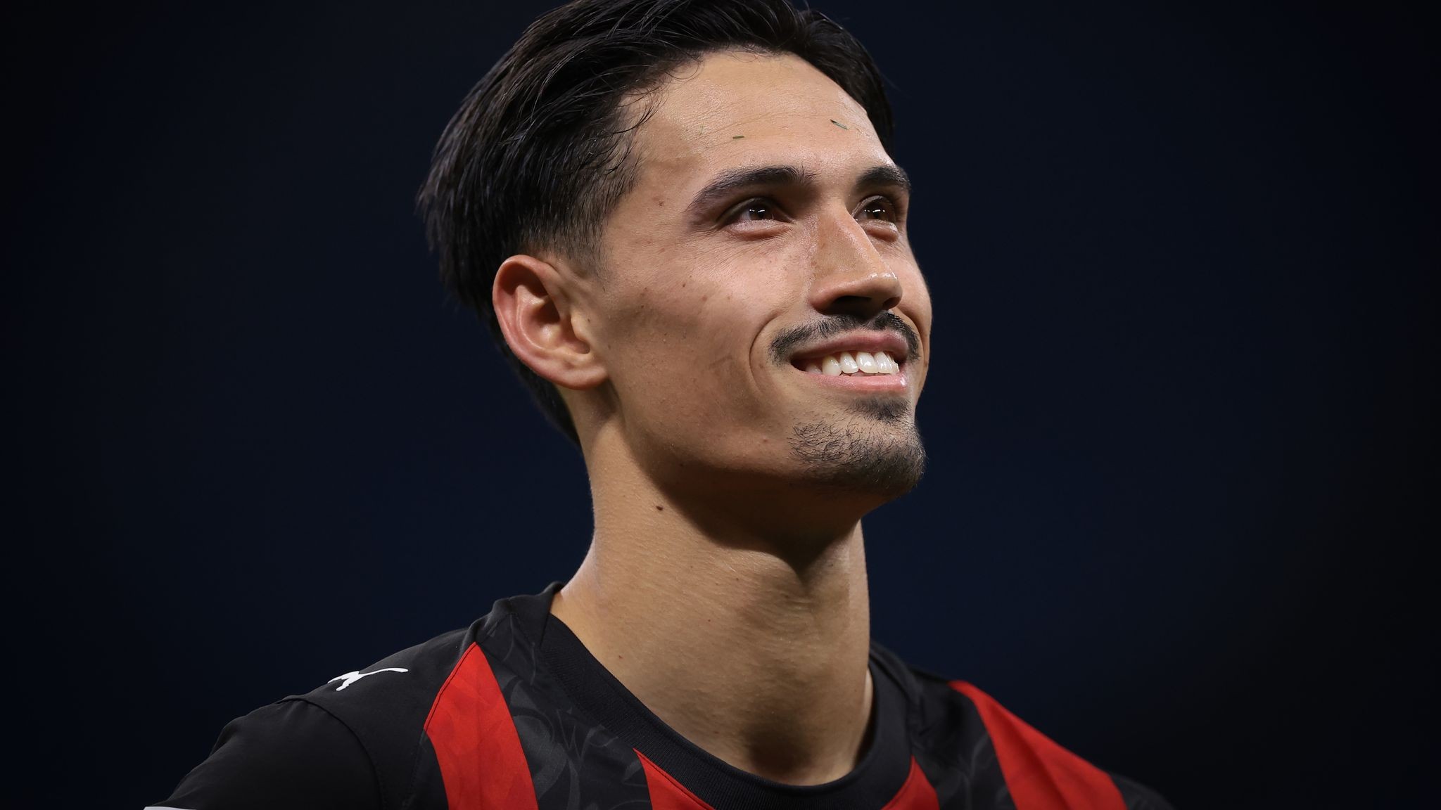 Tijjani Reijnders trong màu áo AC Milan, đã chính thức gia nhập Manchester City với mức giá 70 triệu euro